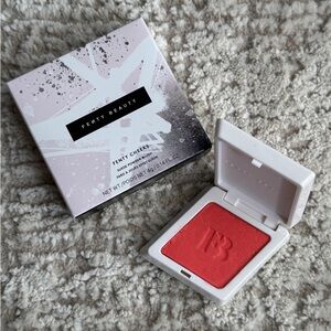 Fenty Beauty FENTY CHEEKS SUEDE POWDER WATERPROOF BLUSH Shade lolly poppy-03